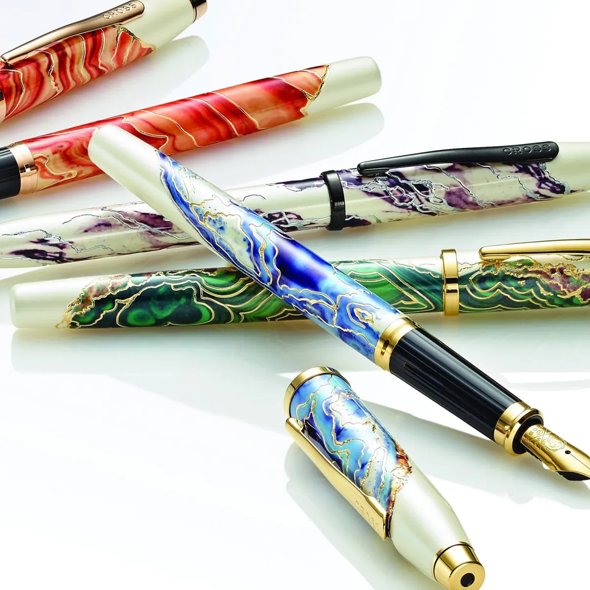 Stylo Bille Cross Wanderlust Bleu Malte - Élégance azurée nacrée