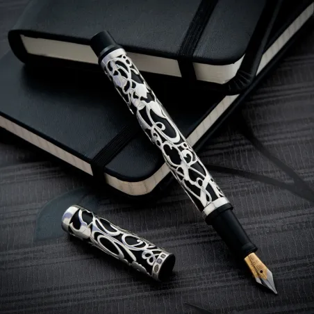 Stylo-Plume Onoto Heritage Overlay Black with Silver Heritage Pattern Overlay
