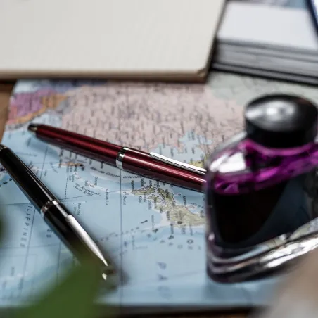 Stylo-plume M PILOT Falcon Brique Laqué - Plume Or 14 Carats - Luxe et Souplesse