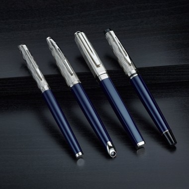 WATERMAN Expert L'Essence du bleu Stylo roller, Bleu, recharge noire pointe fine, Coffret cadeau 