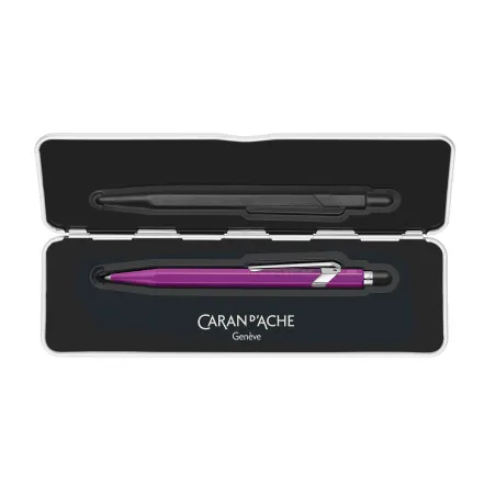 Stylo Bille 849 Colormat-X Violet Caran d'Ache — Finition satinée premium et écriture longue durée
