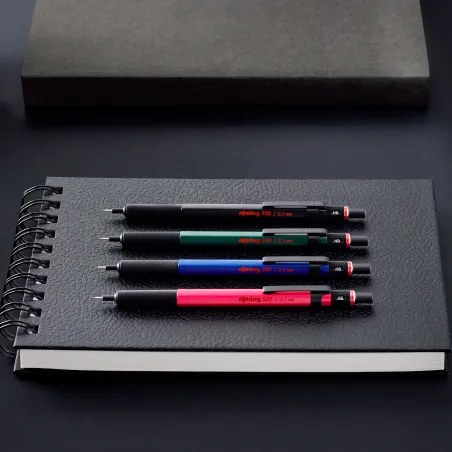 rOtring 500 Porte-mine | mine HB 0,5 mm | Corps hexagonal en plastique vert et grip antidérapant en métal texturé