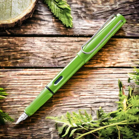 Stylo-plume LAMY SAFARI VERT - Plume Moyenne (M)
