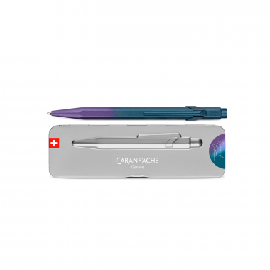 Stylo Bille 849 CARAN D'ACHE -  Claim Your Style - Violet Marin - Édition Spéciale