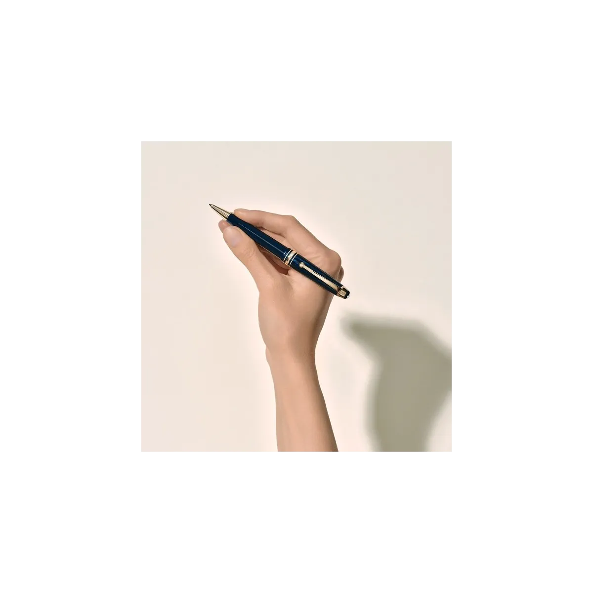 Stylo Bille Montblanc Meisterstück - The Origin LeGrand - Prise en main