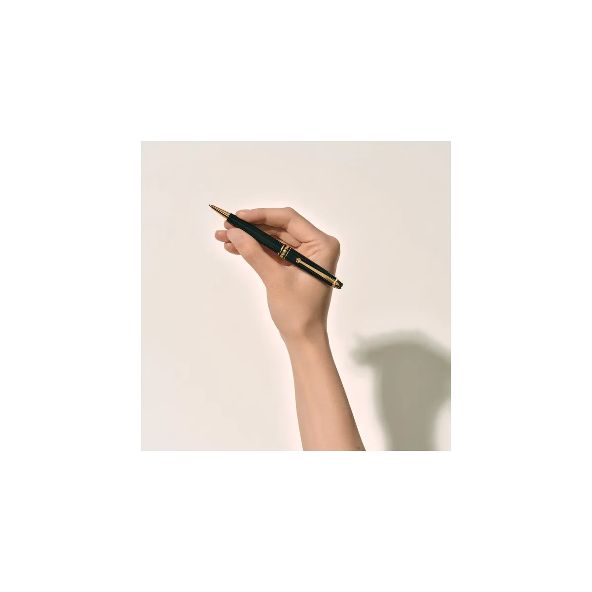 Stylo Bille Montblanc Meisterstück - The Origin Classique Vert - Prise en main