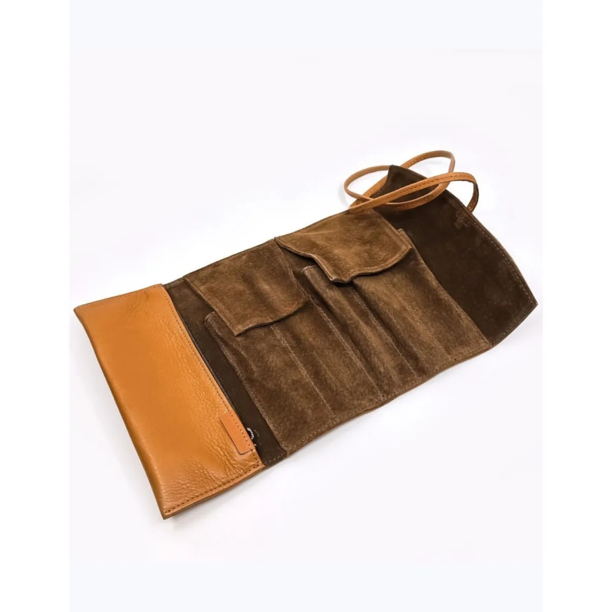 Etui Pilot Cuir Camel - Fermeture lacet pour 5 Stylos + Espace libre - ouvert