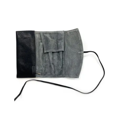 Etui Pilot Cuir Noir - Fermeture lacet pour 3 Stylos + Espace libre - Ouvert