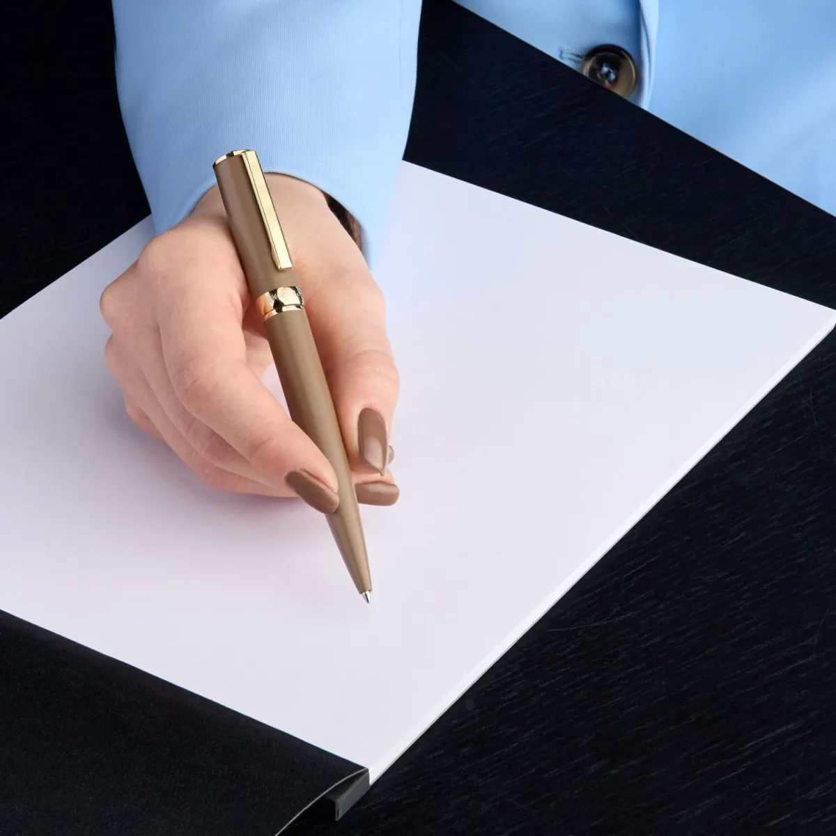 Stylo bille Hugo Boss Arche Double B Camel – Élégance raffinée