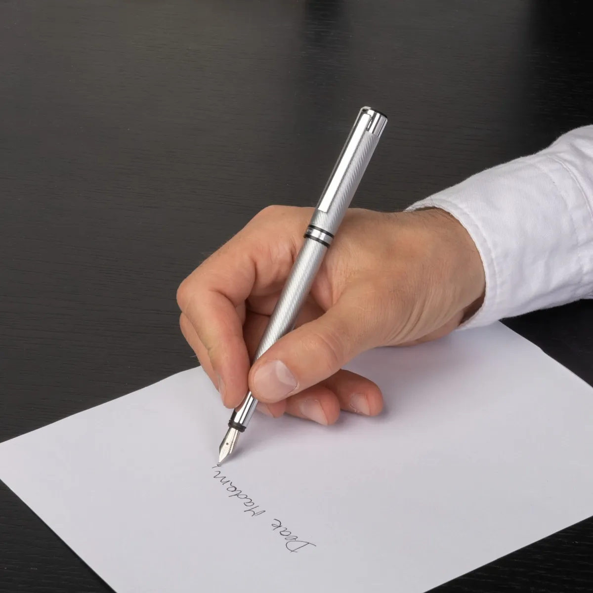 Stylo Plume Hugo Boss Filament Chrome - Plume Moyenne