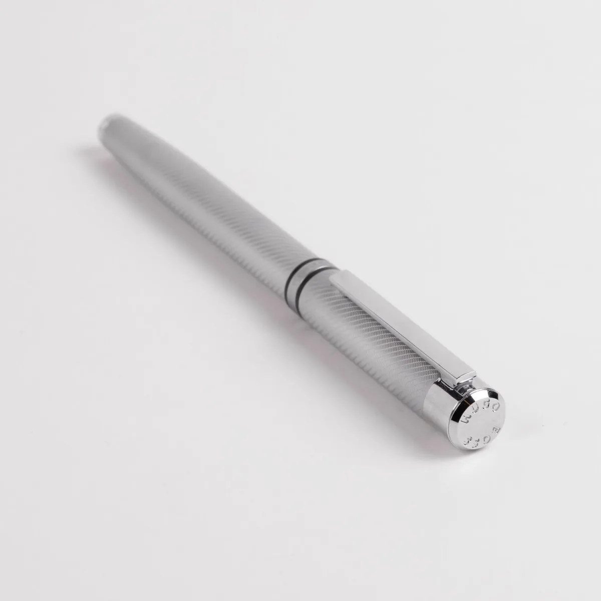 Stylo Roller Hugo Boss Filament Chrome – Écriture fluide