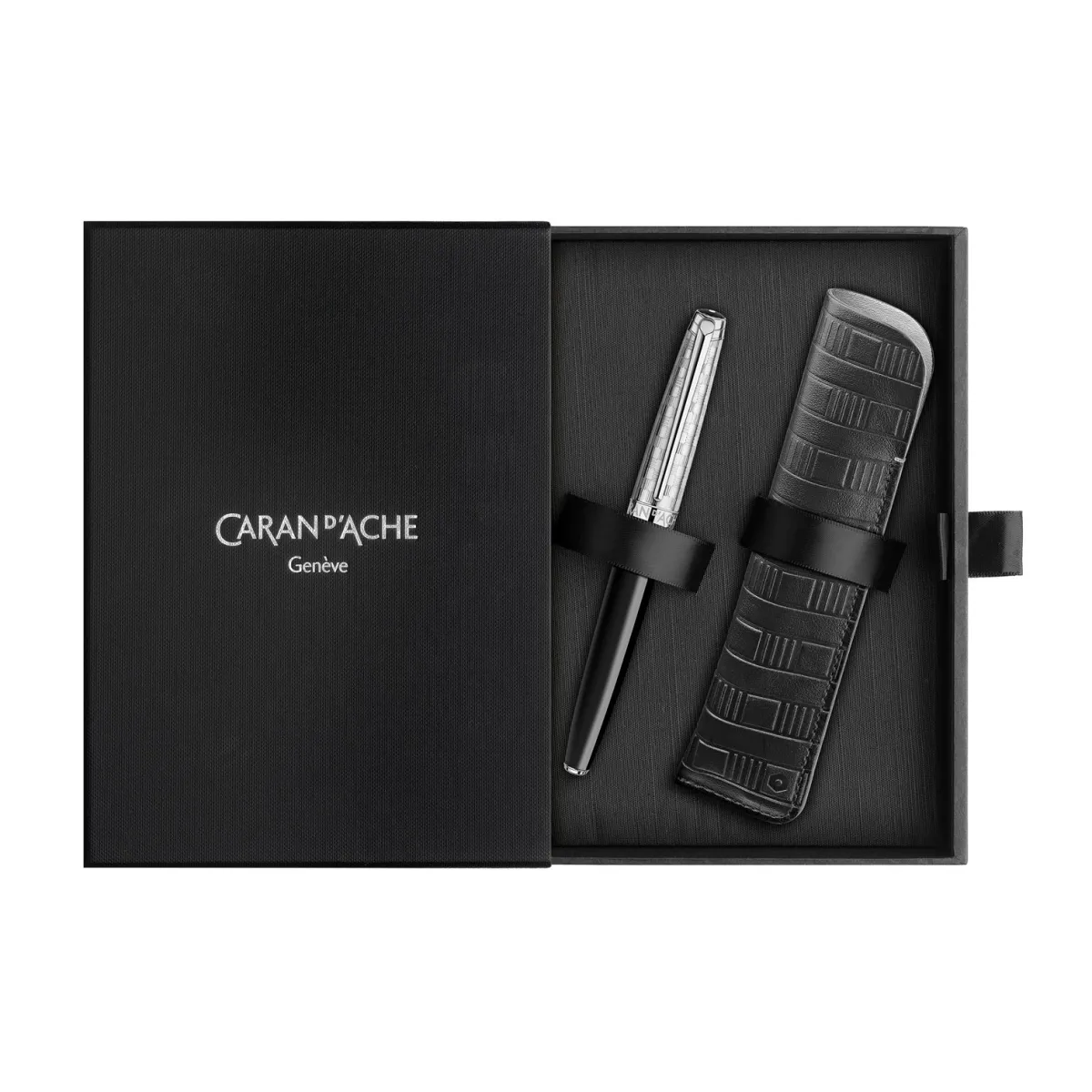 Coffret Stylo plume (B) avec étui cuir - Caran d'Ache - Leman - Damier - Edition limitée - Coffret ouvert