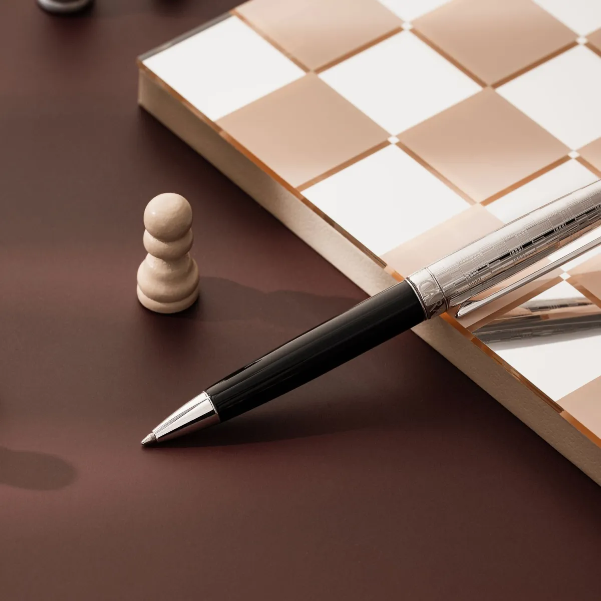 Coffret Stylo bille Caran d’Ache Léman Damier Éd. Limitée