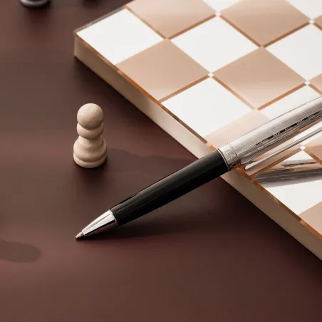 Coffret Stylo bille Caran d’Ache Léman Damier Éd. Limitée