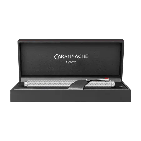 Stylo plume (B) Ecridor Caran d'Ache -Damier Gris Argenté - Coffret