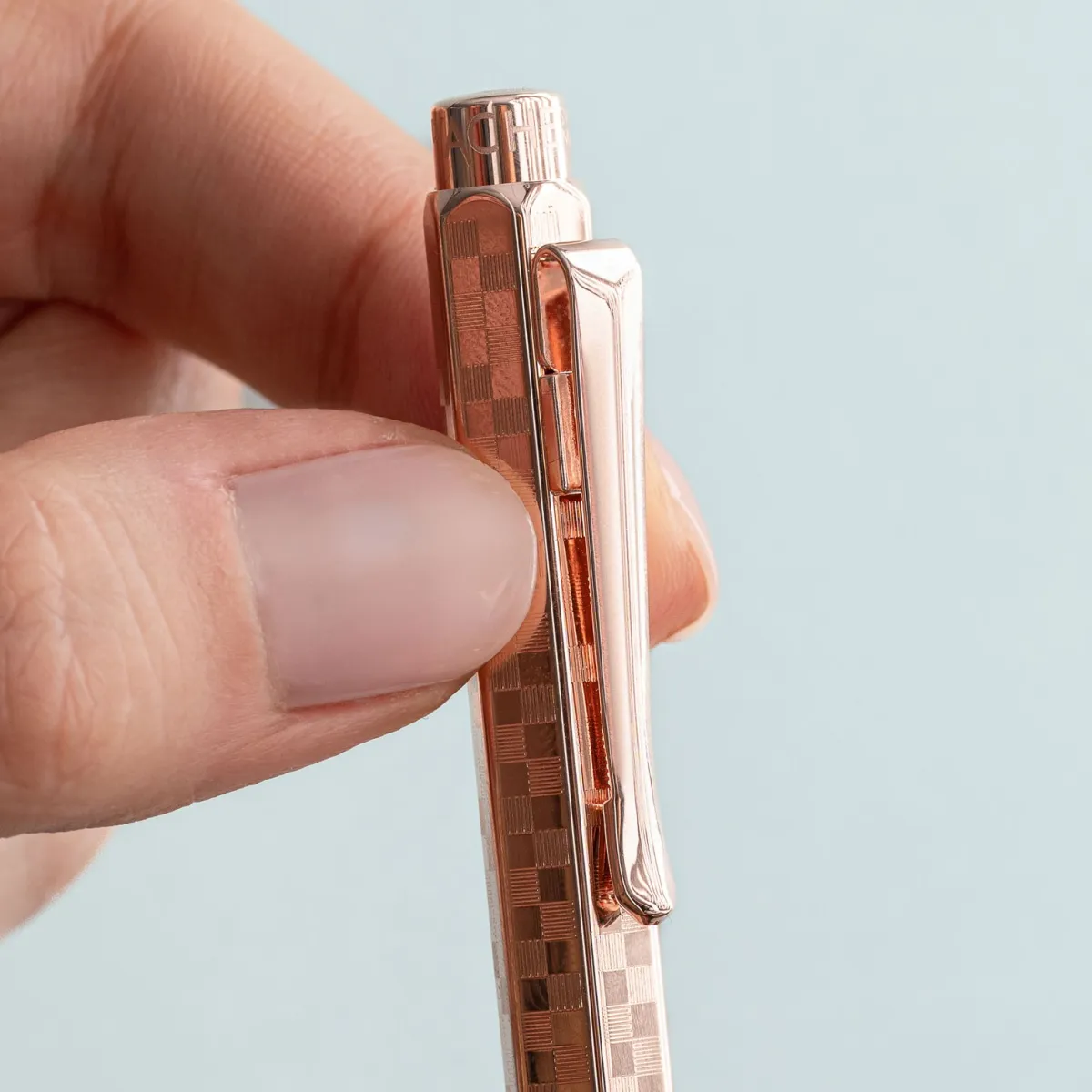 Stylo Bille Ecridor Damier Doré Rose Caran d’Ache