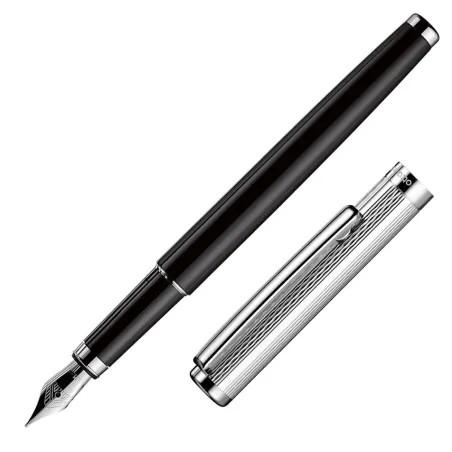 Stylo-Plume M Otto Hutt Design 01 - Laqué Noir - Guilloché grain d'orge Et Argent