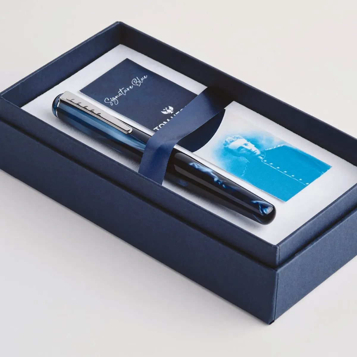 Stylo-plume F Tom Hessin Signature Blue - Coffret